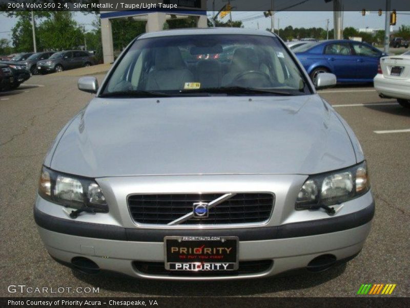 Silver Metallic / Taupe/Light Taupe 2004 Volvo S60 2.4
