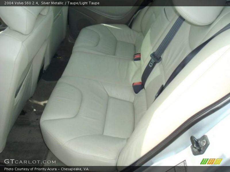 Silver Metallic / Taupe/Light Taupe 2004 Volvo S60 2.4