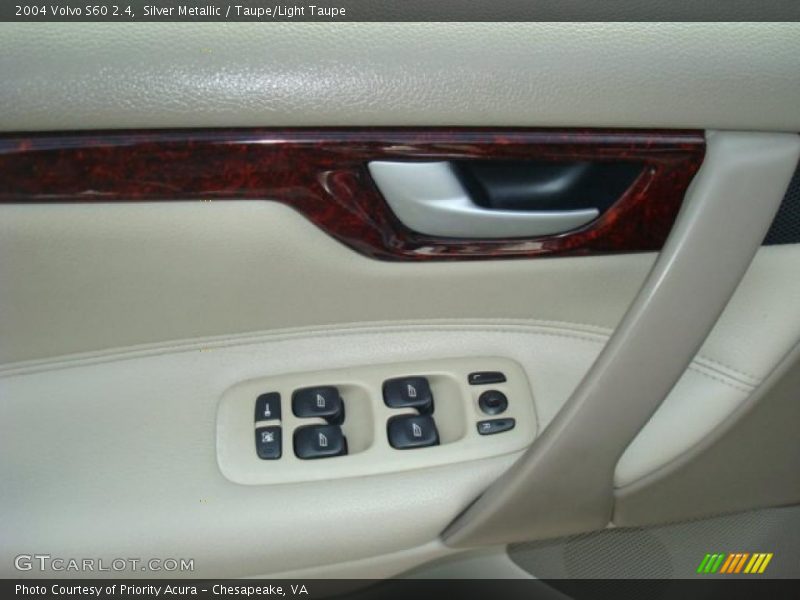 Silver Metallic / Taupe/Light Taupe 2004 Volvo S60 2.4