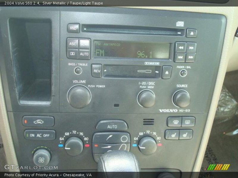 Silver Metallic / Taupe/Light Taupe 2004 Volvo S60 2.4