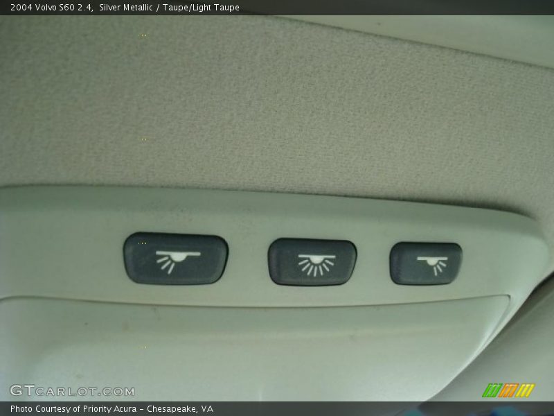 Silver Metallic / Taupe/Light Taupe 2004 Volvo S60 2.4