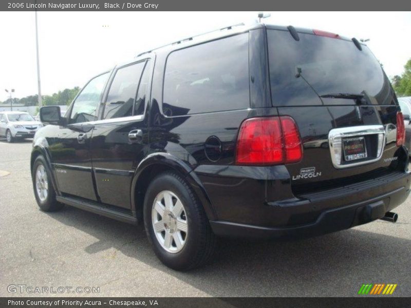 Black / Dove Grey 2006 Lincoln Navigator Luxury