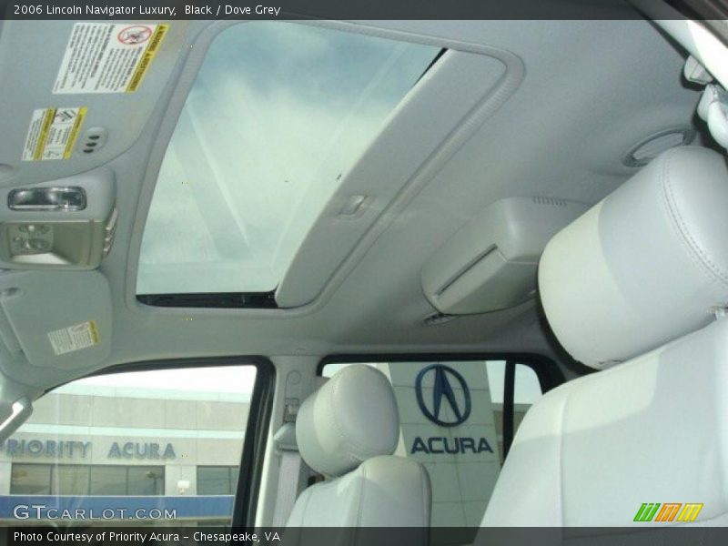 Black / Dove Grey 2006 Lincoln Navigator Luxury