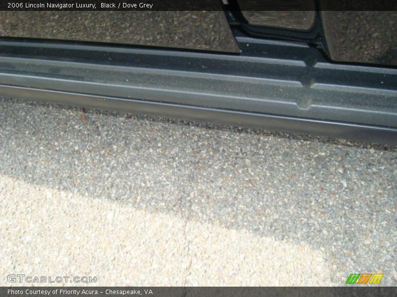 Black / Dove Grey 2006 Lincoln Navigator Luxury