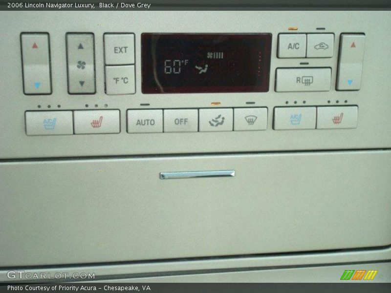 Black / Dove Grey 2006 Lincoln Navigator Luxury