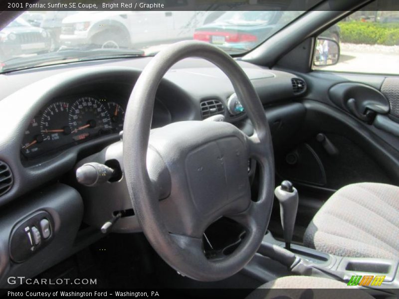 Bright Red / Graphite 2001 Pontiac Sunfire SE Coupe