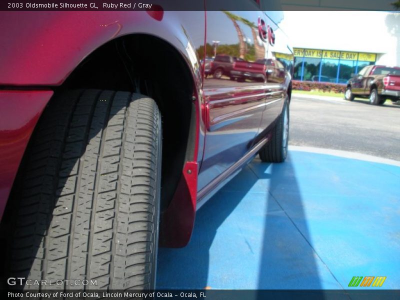 Ruby Red / Gray 2003 Oldsmobile Silhouette GL