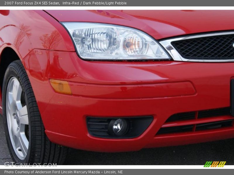 Infra-Red / Dark Pebble/Light Pebble 2007 Ford Focus ZX4 SES Sedan
