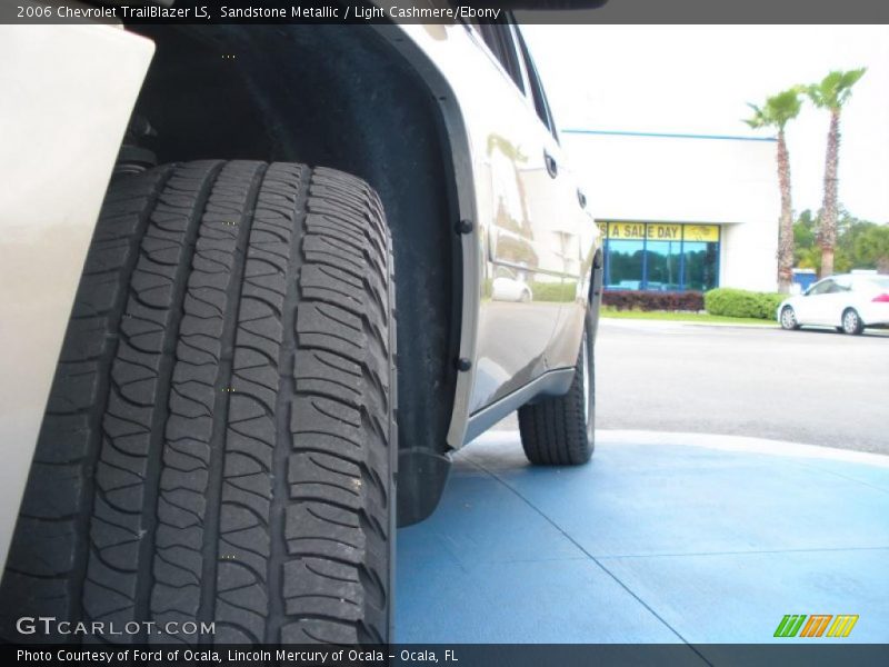 Sandstone Metallic / Light Cashmere/Ebony 2006 Chevrolet TrailBlazer LS