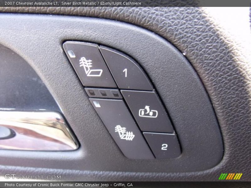 Silver Birch Metallic / Ebony/Light Cashmere 2007 Chevrolet Avalanche LT