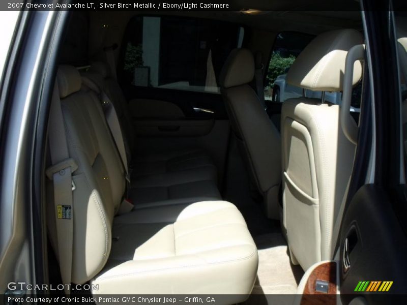 Silver Birch Metallic / Ebony/Light Cashmere 2007 Chevrolet Avalanche LT