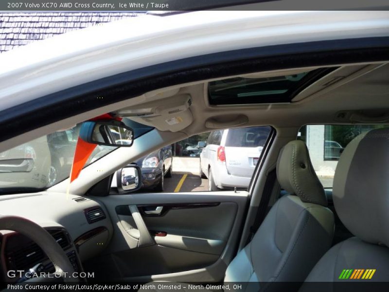 Ice White / Taupe 2007 Volvo XC70 AWD Cross Country