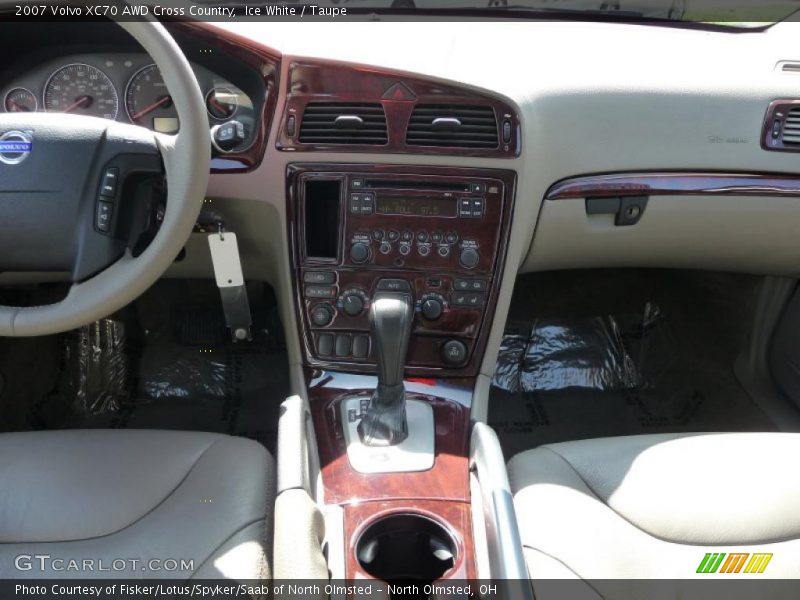 Ice White / Taupe 2007 Volvo XC70 AWD Cross Country