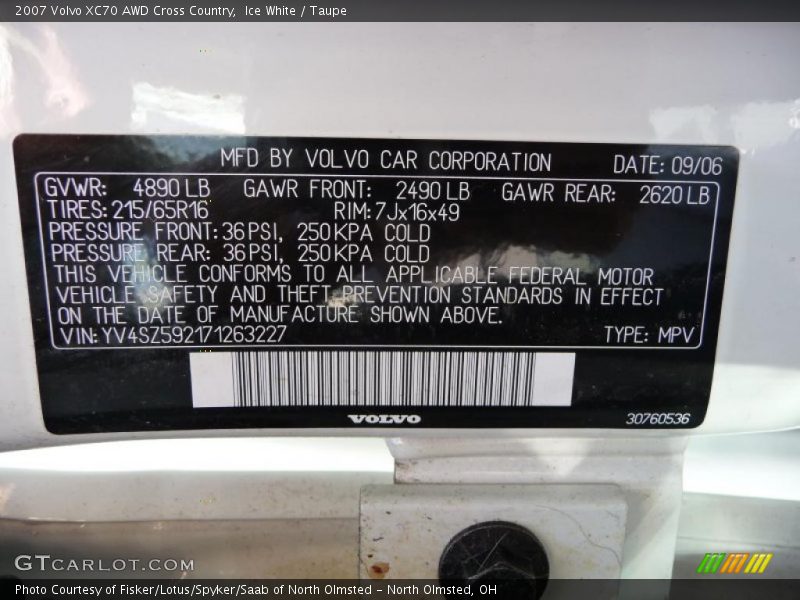 Ice White / Taupe 2007 Volvo XC70 AWD Cross Country