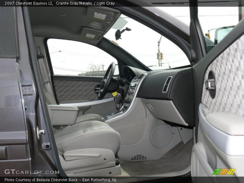 Granite Gray Metallic / Light Gray 2007 Chevrolet Equinox LS