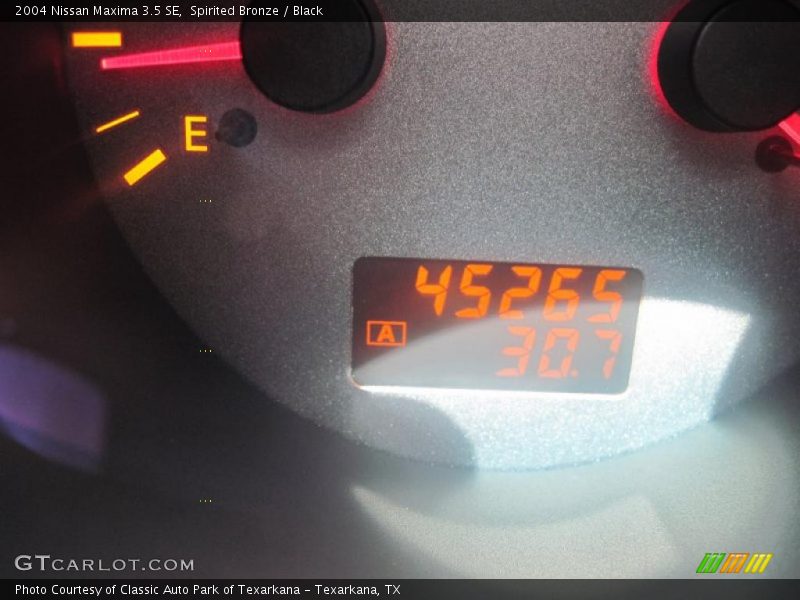 Spirited Bronze / Black 2004 Nissan Maxima 3.5 SE