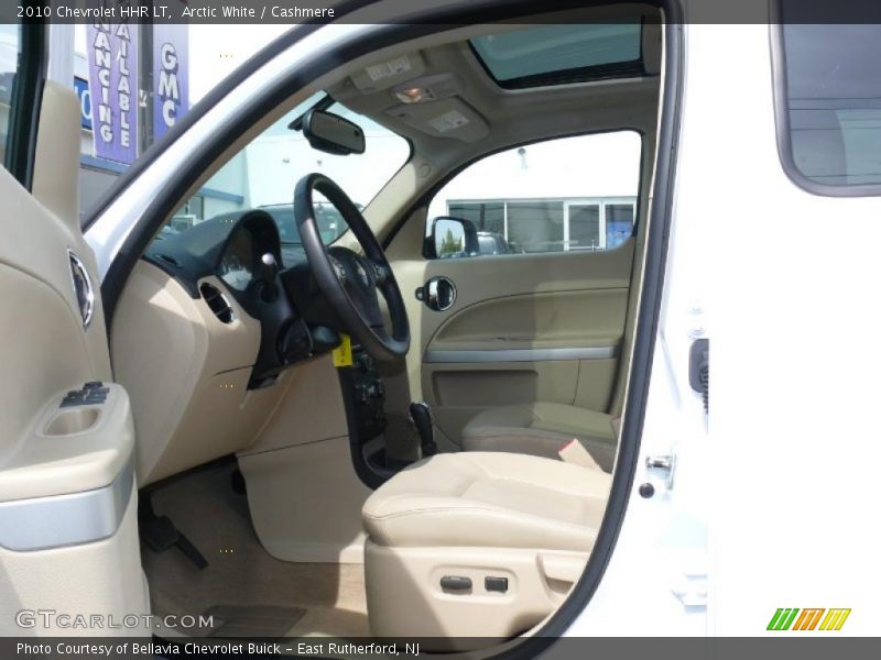 Arctic White / Cashmere 2010 Chevrolet HHR LT