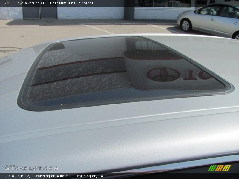 Lunar Mist Metallic / Stone 2001 Toyota Avalon XL