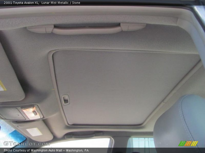 Lunar Mist Metallic / Stone 2001 Toyota Avalon XL