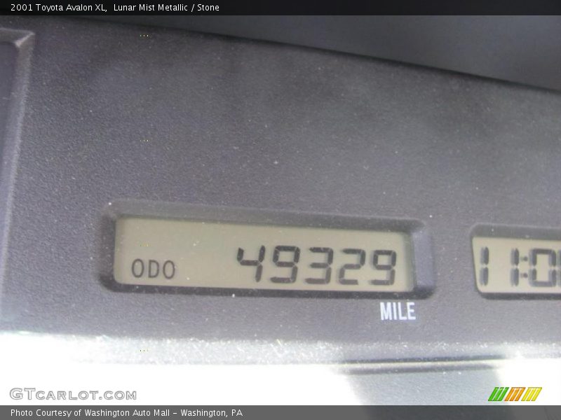 Lunar Mist Metallic / Stone 2001 Toyota Avalon XL