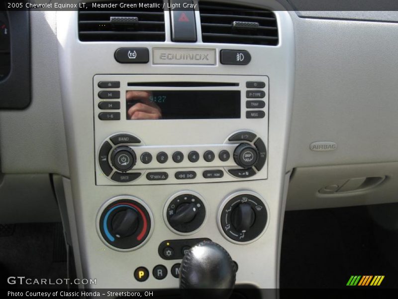 Meander Green Metallic / Light Gray 2005 Chevrolet Equinox LT