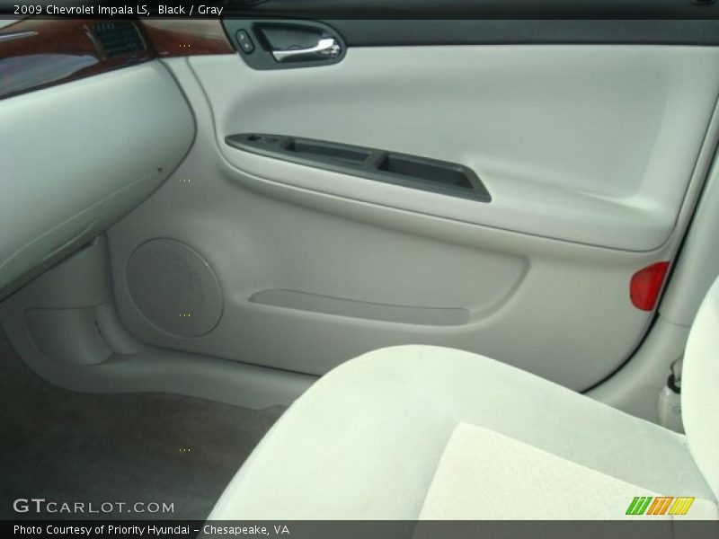 Black / Gray 2009 Chevrolet Impala LS