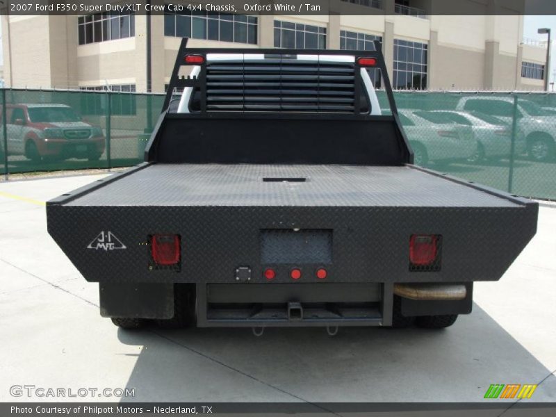 Oxford White / Tan 2007 Ford F350 Super Duty XLT Crew Cab 4x4 Chassis