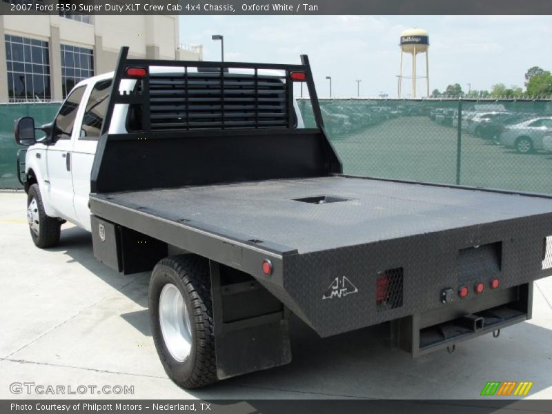 Oxford White / Tan 2007 Ford F350 Super Duty XLT Crew Cab 4x4 Chassis