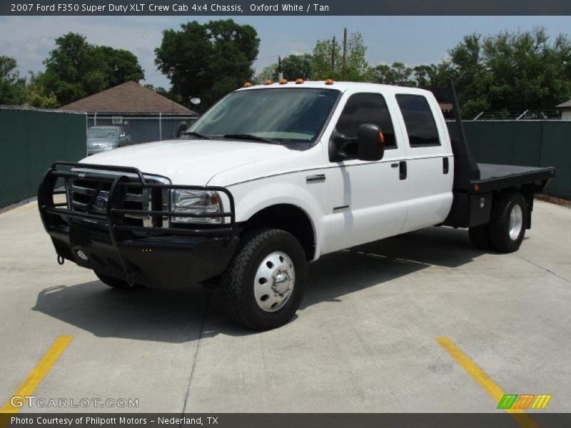 Oxford White / Tan 2007 Ford F350 Super Duty XLT Crew Cab 4x4 Chassis