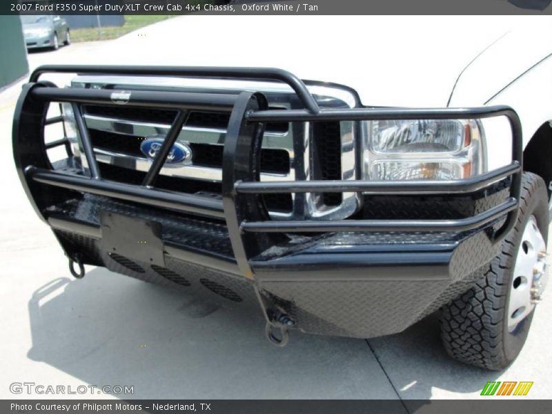 Oxford White / Tan 2007 Ford F350 Super Duty XLT Crew Cab 4x4 Chassis