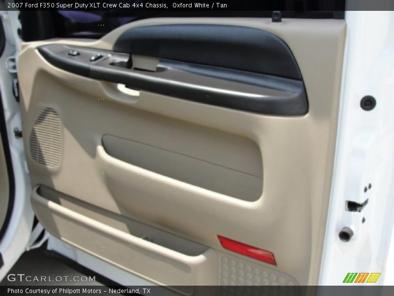 Oxford White / Tan 2007 Ford F350 Super Duty XLT Crew Cab 4x4 Chassis