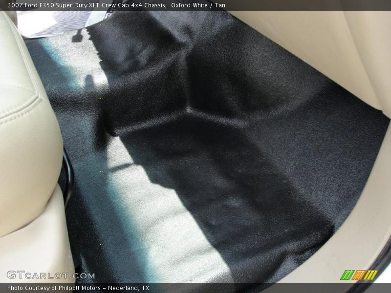 Oxford White / Tan 2007 Ford F350 Super Duty XLT Crew Cab 4x4 Chassis