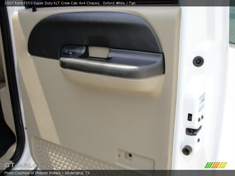 Oxford White / Tan 2007 Ford F350 Super Duty XLT Crew Cab 4x4 Chassis