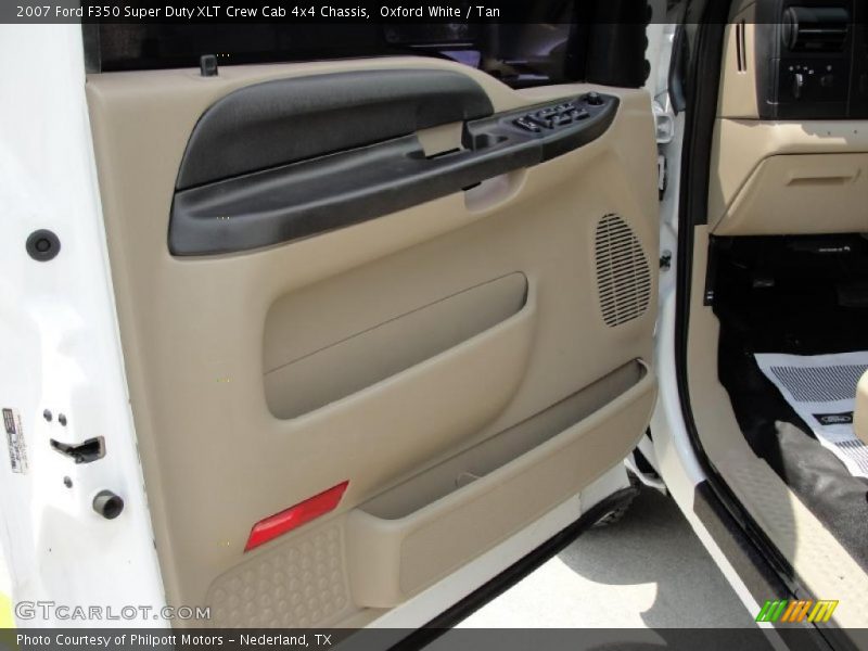 Oxford White / Tan 2007 Ford F350 Super Duty XLT Crew Cab 4x4 Chassis