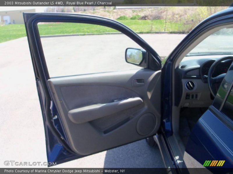 Royal Blue Pearl / Charcoal 2003 Mitsubishi Outlander LS 4WD