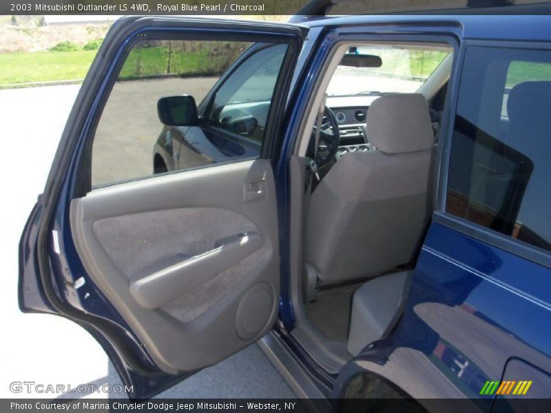 Royal Blue Pearl / Charcoal 2003 Mitsubishi Outlander LS 4WD