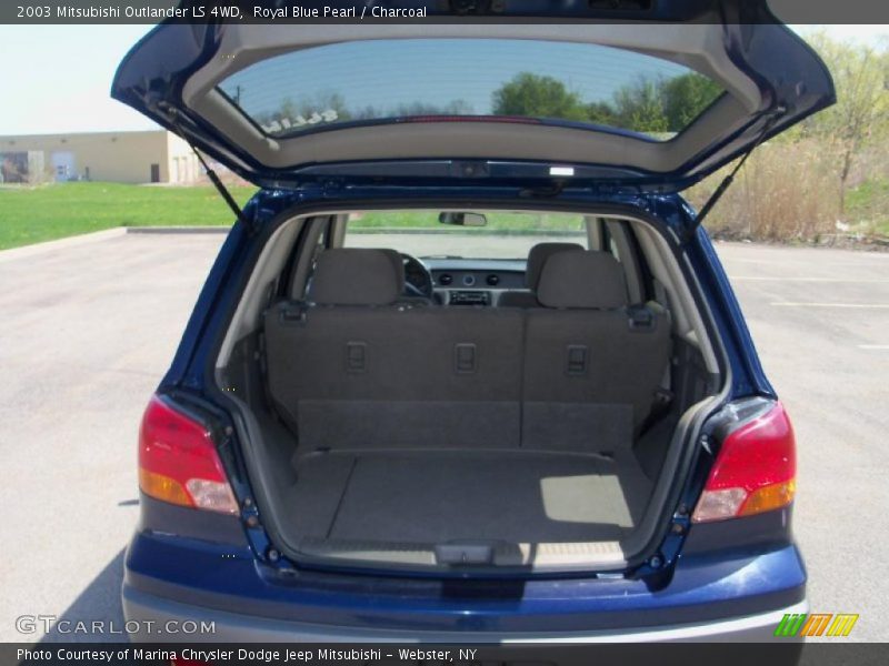 Royal Blue Pearl / Charcoal 2003 Mitsubishi Outlander LS 4WD