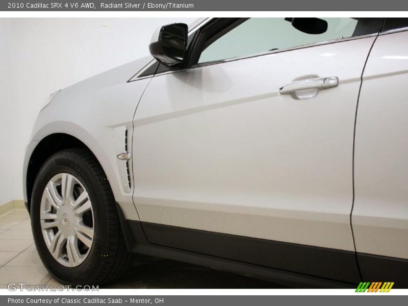 Radiant Silver / Ebony/Titanium 2010 Cadillac SRX 4 V6 AWD