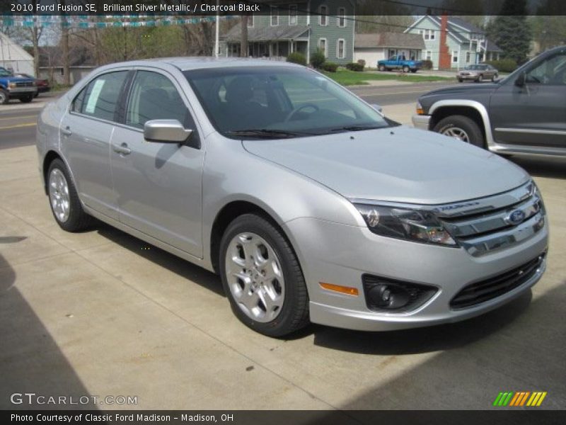 Brilliant Silver Metallic / Charcoal Black 2010 Ford Fusion SE