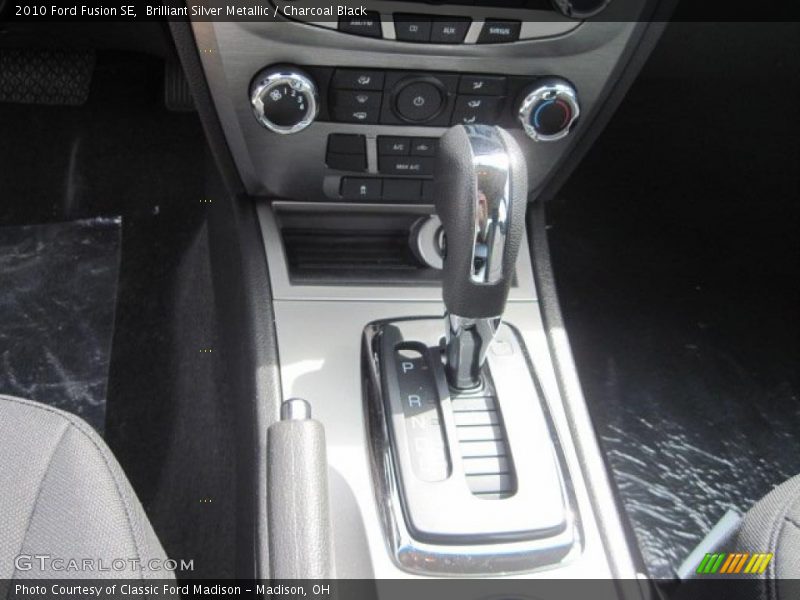 Brilliant Silver Metallic / Charcoal Black 2010 Ford Fusion SE