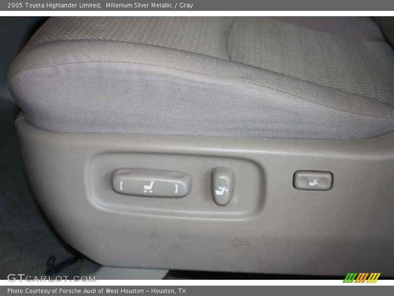 Millenium Silver Metallic / Gray 2005 Toyota Highlander Limited
