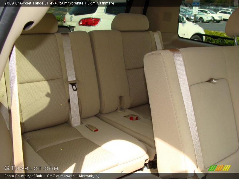 Summit White / Light Cashmere 2009 Chevrolet Tahoe LT 4x4