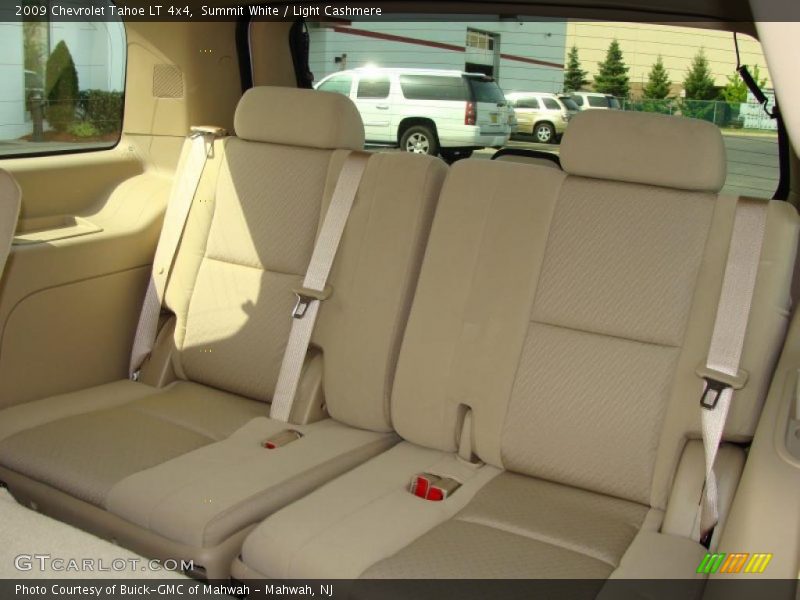 Summit White / Light Cashmere 2009 Chevrolet Tahoe LT 4x4