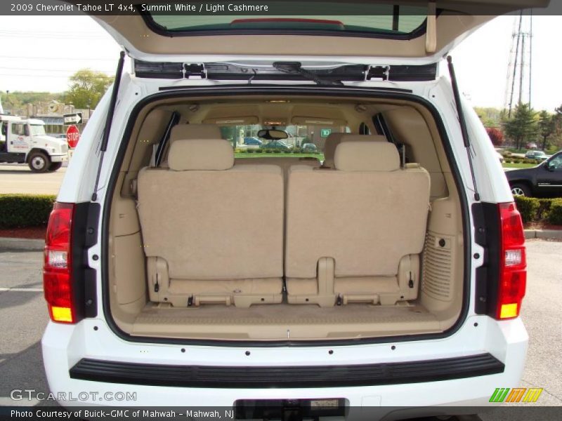 Summit White / Light Cashmere 2009 Chevrolet Tahoe LT 4x4
