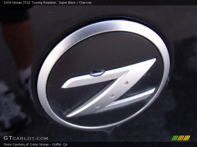 Super Black / Charcoal 2004 Nissan 350Z Touring Roadster