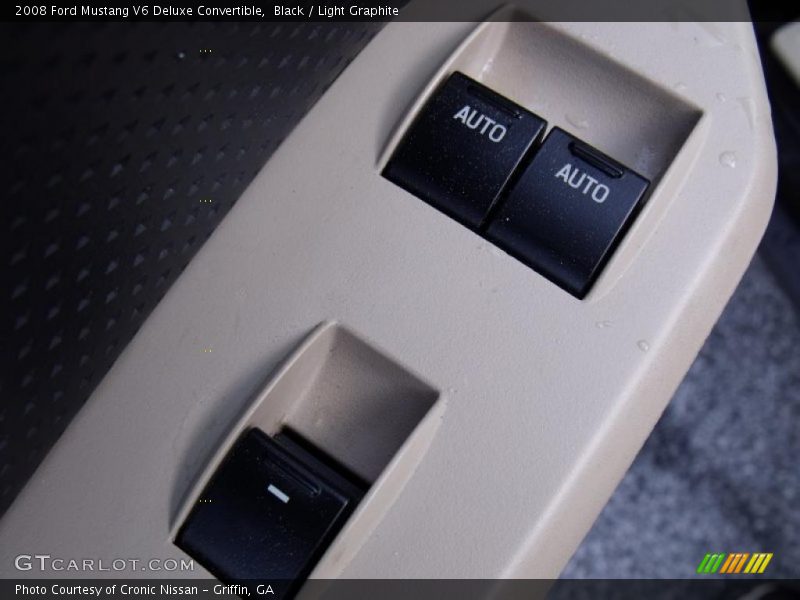 Black / Light Graphite 2008 Ford Mustang V6 Deluxe Convertible