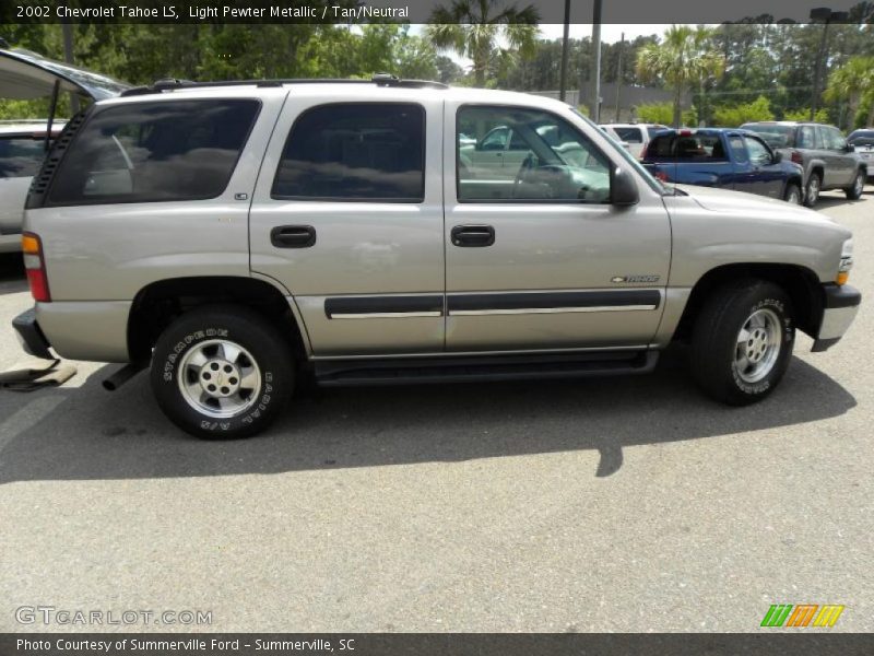 Light Pewter Metallic / Tan/Neutral 2002 Chevrolet Tahoe LS