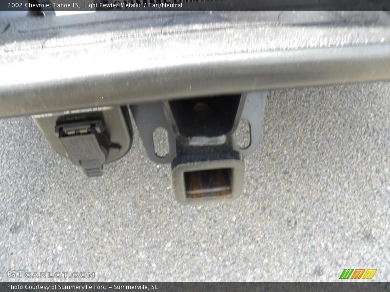 Light Pewter Metallic / Tan/Neutral 2002 Chevrolet Tahoe LS