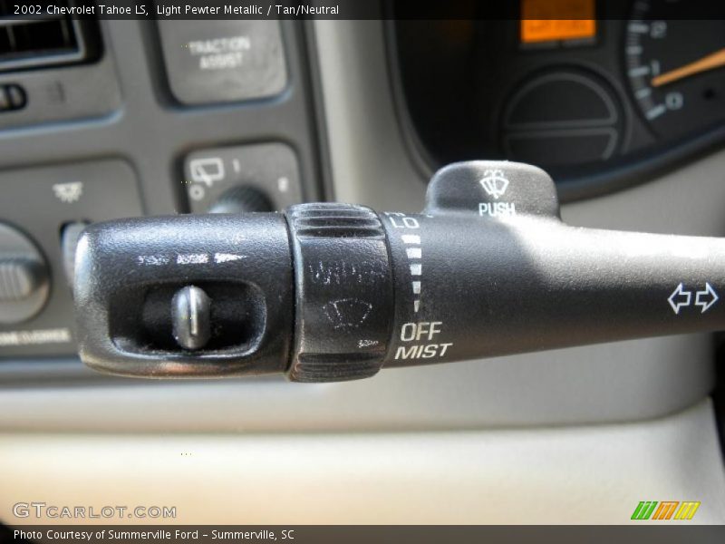 Light Pewter Metallic / Tan/Neutral 2002 Chevrolet Tahoe LS