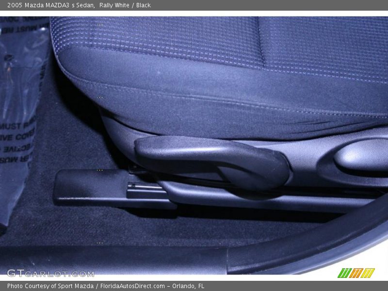 Rally White / Black 2005 Mazda MAZDA3 s Sedan